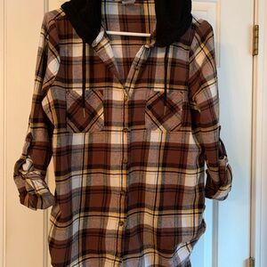 No Boundaries Tan and Black Plaid Shirt